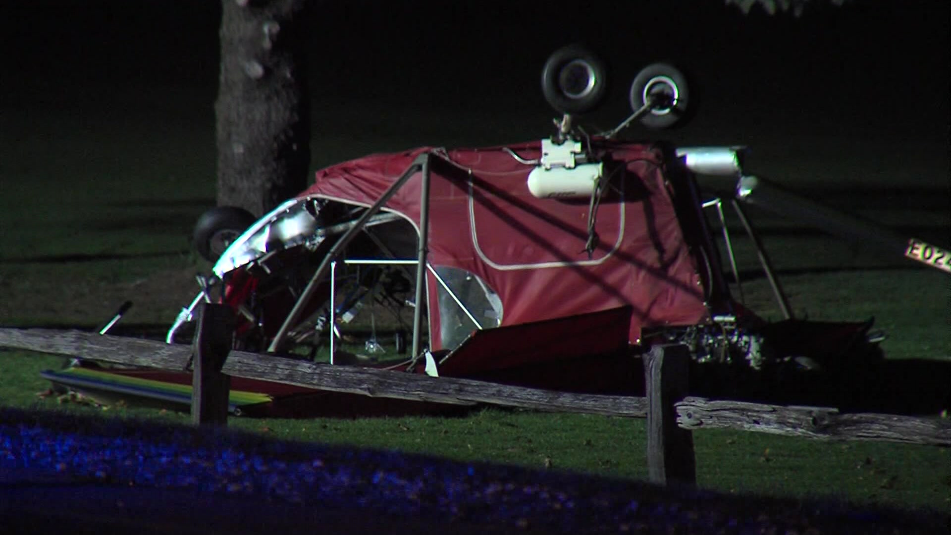 Small plane crashed near golf course