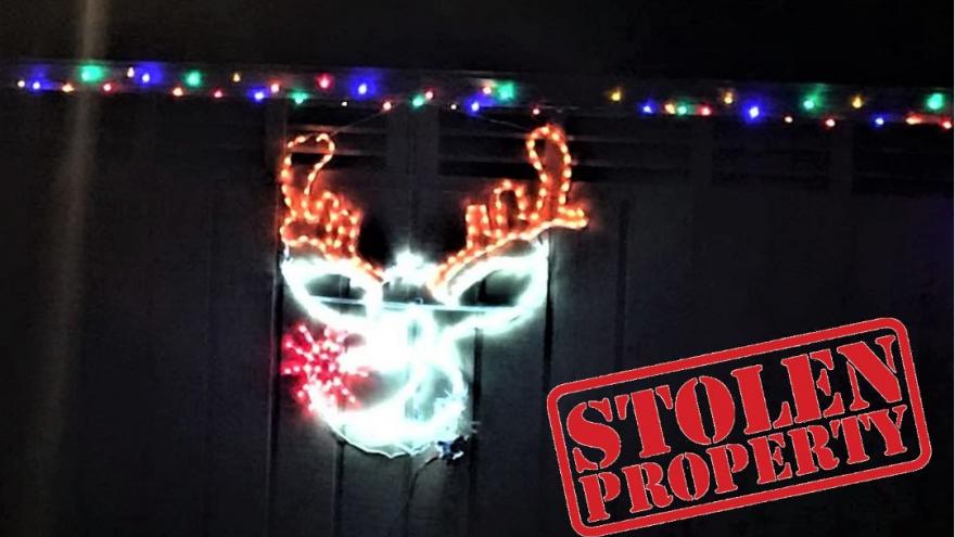 Grinch Steals Reindeer Display From Beaver Dam Rotary Lights At